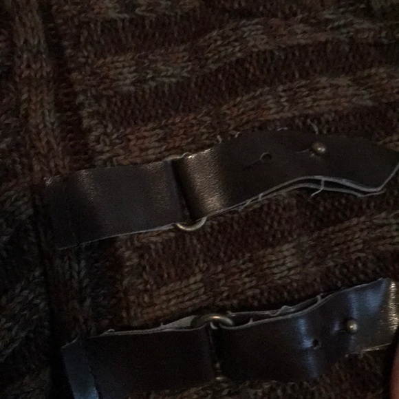 Unique sweater - Picture 3 of 5